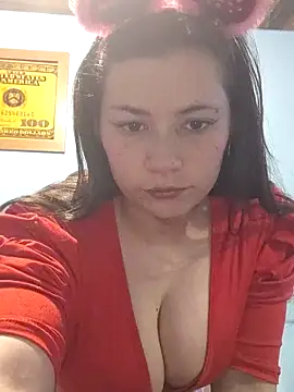 Snapshot of BIGTITS0 chatting on 06/14/26, 06:43 BIGTITS0 online show from 06/14/26, 06:43