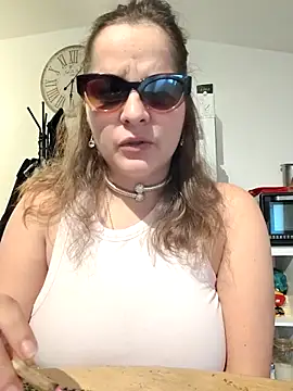 Snapshot of Minette_ chatting on 06/09/26, 07:03 Minette online show from 06/09/26, 07:03