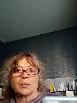 ZlataLove777 online show from 06/11/26, 12:03