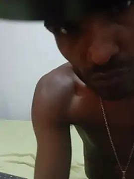 Snapshot of Ryan_chocolate_horny chatting on 07/08/26, 09:30 Ryan chocolate horny online show from 07/08/26, 09:30