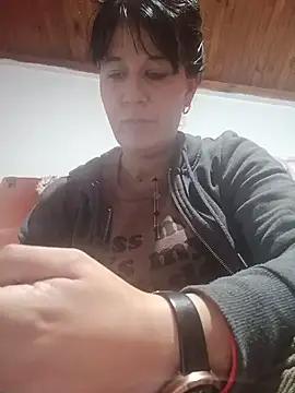 laamarii online show from 06/05/26, 03:13