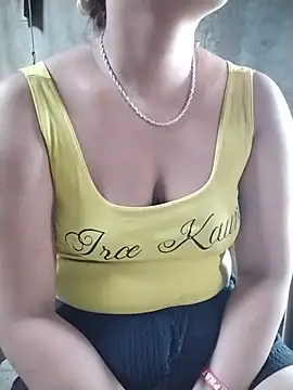 candyyy19 online show from 06/06/26, 10:58