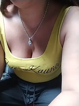 candyyy19 online show from 06/13/26, 11:35