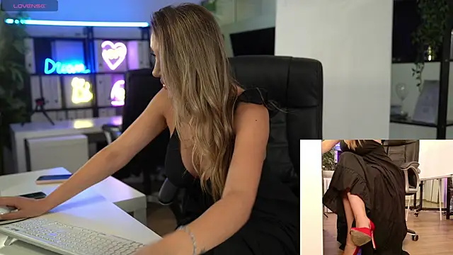 BabesGoWild online show from 06/18/26, 04:57
