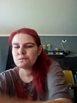 GoldenWifee online show from 06/17/26, 05:32