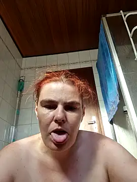 GoldenWifee online show from 07/26/26, 04:36