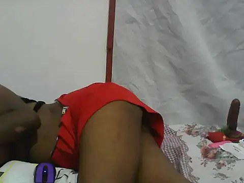 Snapshot of supa_petite chatting on 06/07/26, 10:02 supa petite online show from 06/07/26, 10:02