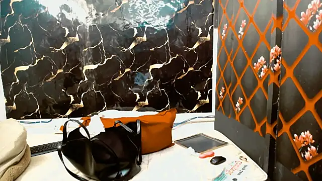 Caramelminxx  online show from 07/09/26, 07:56