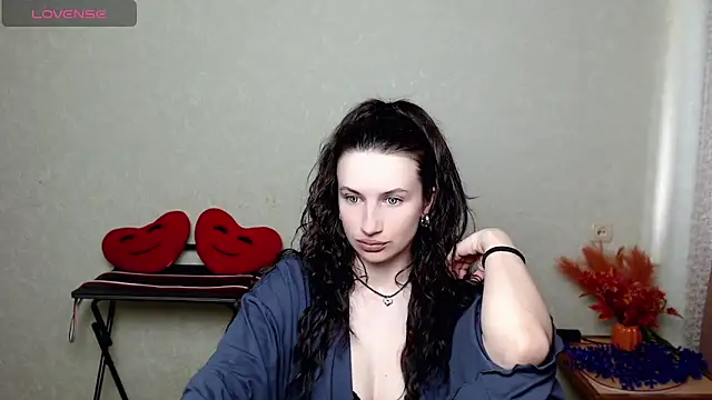 LilithRivi online show from 06/10/26, 02:27