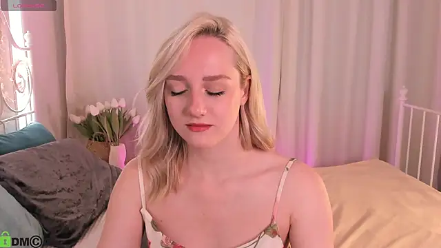 Snapshot of Chloe-Deccer chatting on 07/20/26, 01:09 Chloe-Deccer online show from 07/20/26, 01:09