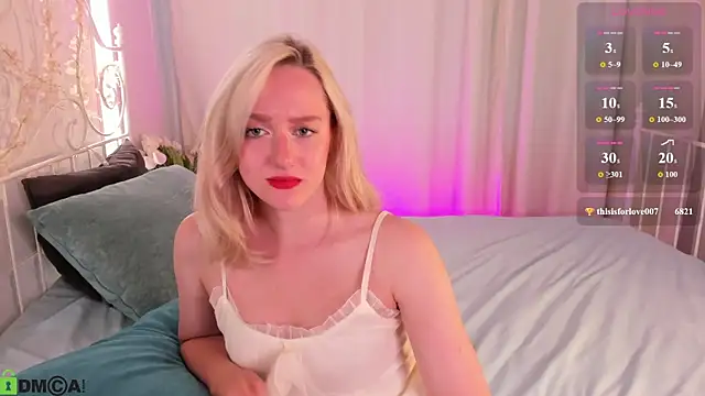 Snapshot of Chloe-Deccer chatting on 08/03/26, 02:54 Chloe-Deccer online show from 08/03/26, 02:54