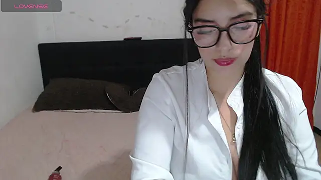 Snapshot of emma_grace11 chatting on 07/14/26, 05:34 emma grace11 online show from 07/14/26, 05:34
