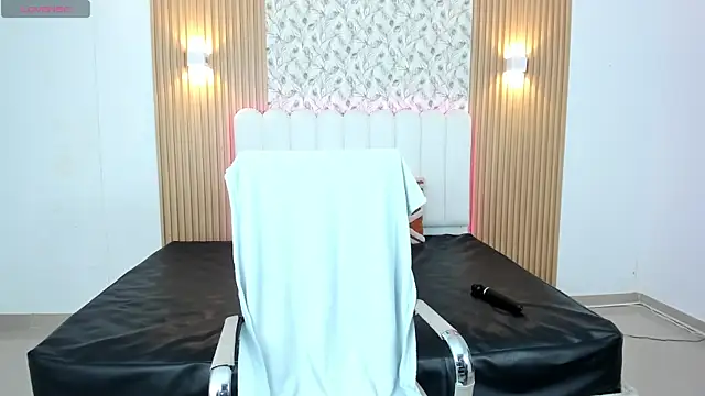 Snapshot of natalie_portmann chatting on 07/25/26, 07:11 natalie portmann online show from 07/25/26, 07:11