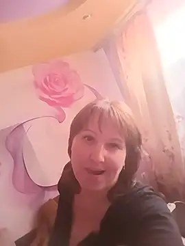 Snapshot of ViolettaLove888 chatting on 06/15/26, 05:37 ViolettaLove888 online show from 06/15/26, 05:37