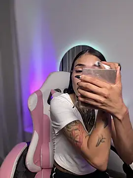 Babyygirl   online show from 06/10/26, 12:33