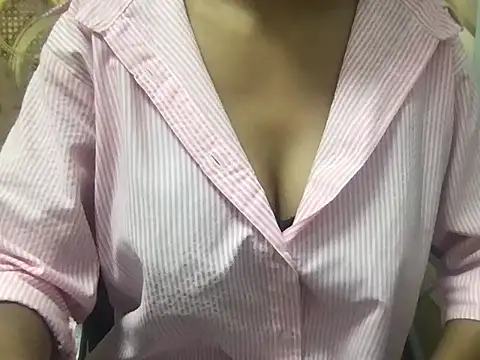 Sizzling Maya online show from 06/11/26, 09:40