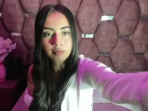 Snapshot of Dulcineaa19 chatting on 06/27/26, 02:34 Dulcineaa19 online show from 06/27/26, 02:34
