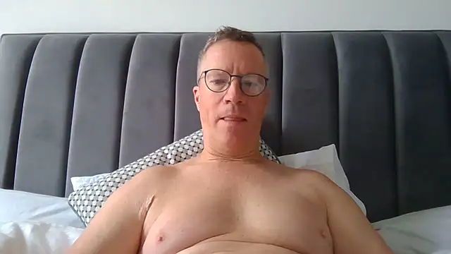 Snapshot of SinfulPulse69 chatting on 06/13/26, 07:39 SinfulPulse69 online show from 06/13/26, 07:39