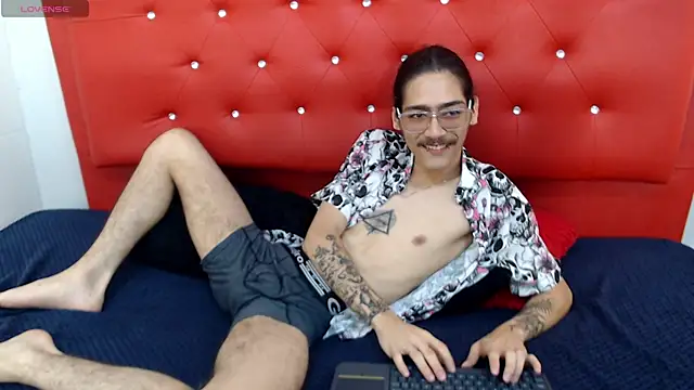 bigcock robert online show from 06/10/26, 07:24