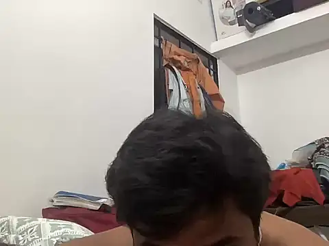 Snapshot of NAVIN0001 chatting on 07/18/26, 06:56 NAVIN0001 online show from 07/18/26, 06:56