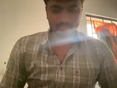Snapshot of NAVIN0001 chatting on 07/20/26, 11:12 NAVIN0001 online show from 07/20/26, 11:12