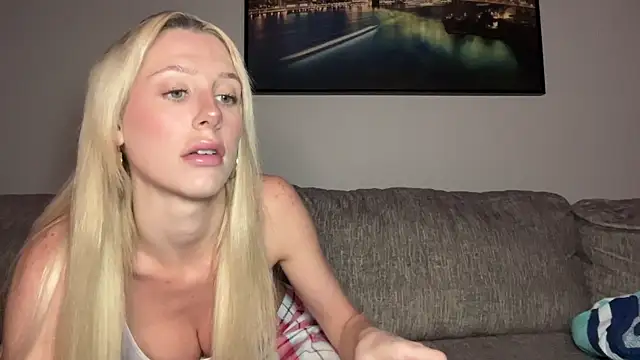 Snapshot of chelseapaigee chatting on 06/19/26, 03:11 chelseapaigee online show from 06/19/26, 03:11