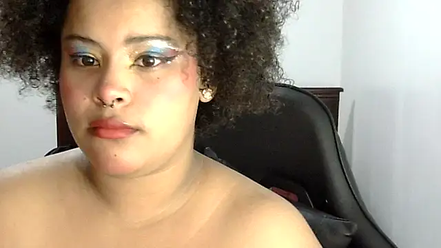 Snapshot of Lolacurly69 chatting on 07/01/26, 12:34 Lolacurly69 online show from 07/01/26, 12:34