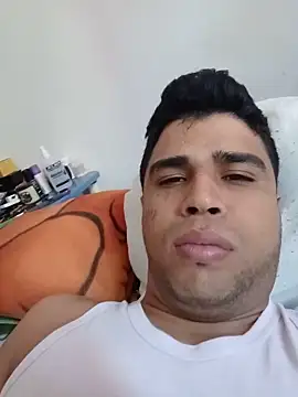 Snapshot of moreno1c chatting on 06/20/26, 07:38 moreno1c online show from 06/20/26, 07:38