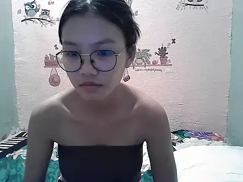 Snapshot of ClassyCrushpinay chatting on 06/15/26, 12:18 ClassyCrushpinay online show from 06/15/26, 12:18