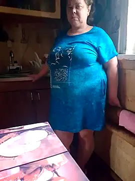 Snapshot of oksana72 chatting on 10/10/25, 10:25 oksana72 online show from 10/10/25, 10:25