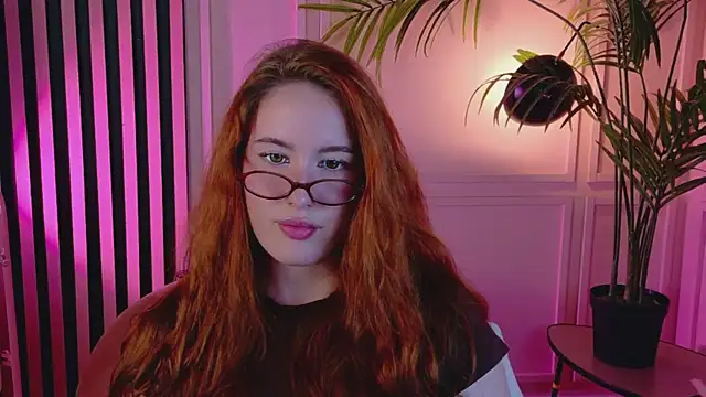 Snapshot of ChloeAster chatting on 06/28/26, 10:05 ChloeAster online show from 06/28/26, 10:05