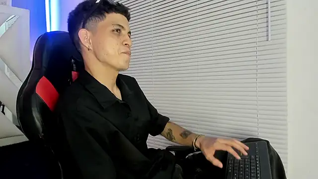 cameron lux77 online show from 06/26/26, 03:44