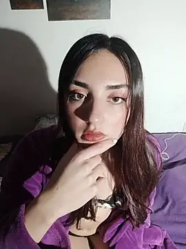 Snapshot of KatieMonroe chatting on 08/01/26, 04:12 KatieMonroe online show from 08/01/26, 04:12