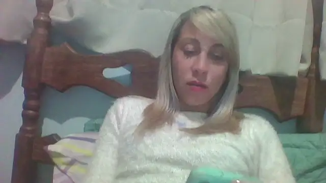 Snapshot of angelsexhot69 chatting on 08/01/26, 02:44 angelsexhot69 online show from 08/01/26, 02:44