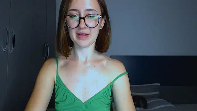 Snapshot of sofiacrystal chatting on 06/10/26, 03:55 sofiacrystal online show from 06/10/26, 03:55