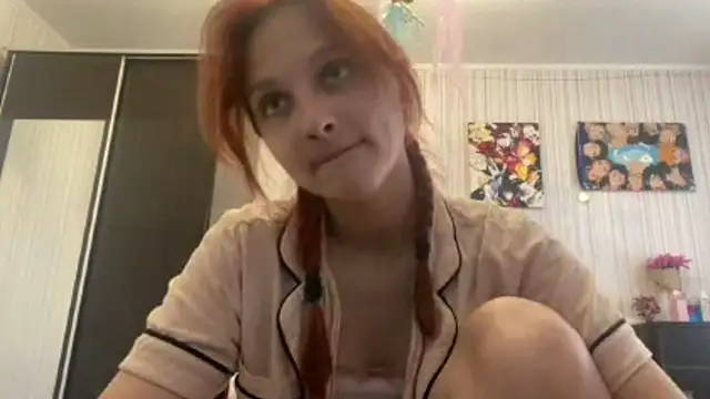 Snapshot of LatarshaWishard chatting on 06/23/26, 03:43 LatarshaWishard online show from 06/23/26, 03:43