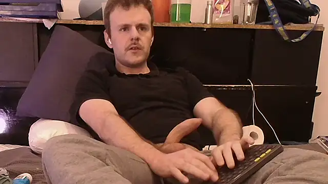 kinkyboipig online show from 06/17/26, 07:44