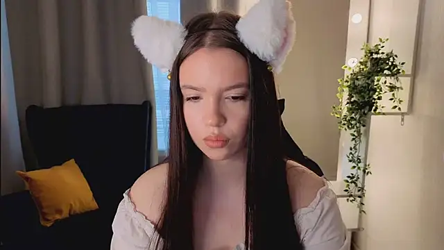 Snapshot of SilviaClar chatting on 06/11/26, 01:31 SilviaClar online show from 06/11/26, 01:31