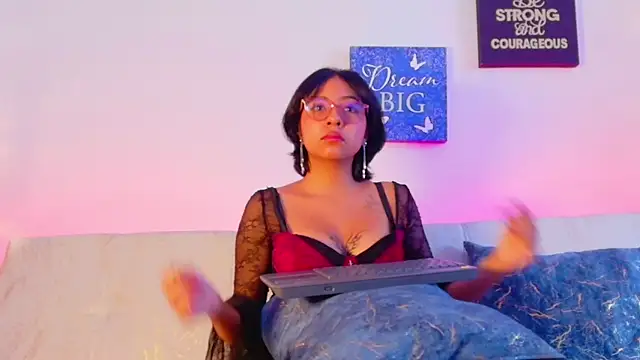 dhalya roses online show from 06/12/26, 03:00