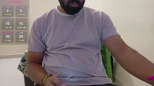 Snapshot of mighty_russell chatting on 06/16/26, 02:30 mighty russell online show from 06/16/26, 02:30