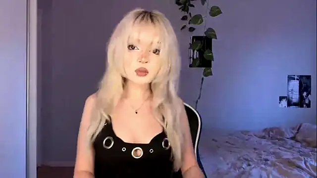 Velvets Vixens01 online show from 06/10/26, 05:45