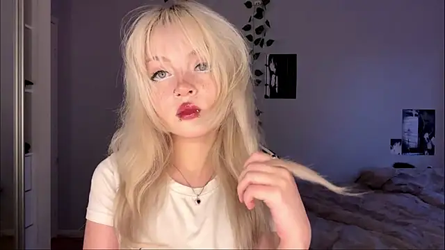 Velvets Vixens01 online show from 06/24/26, 05:45