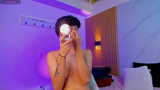 im ethan  online show from 07/09/26, 11:25