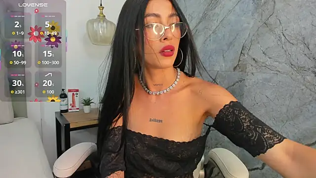 Snapshot of coonie_paige chatting on 06/18/26, 07:18 coonie paige online show from 06/18/26, 07:18
