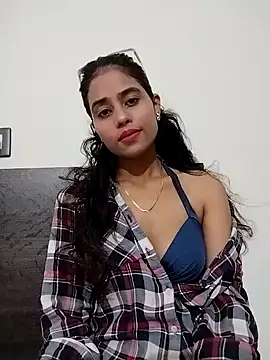 Snapshot of Nikitahot83 chatting on 06/20/26, 04:32 Nikitahot83 online show from 06/20/26, 04:32