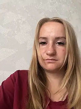 Emilia kis online show from 06/12/26, 10:47