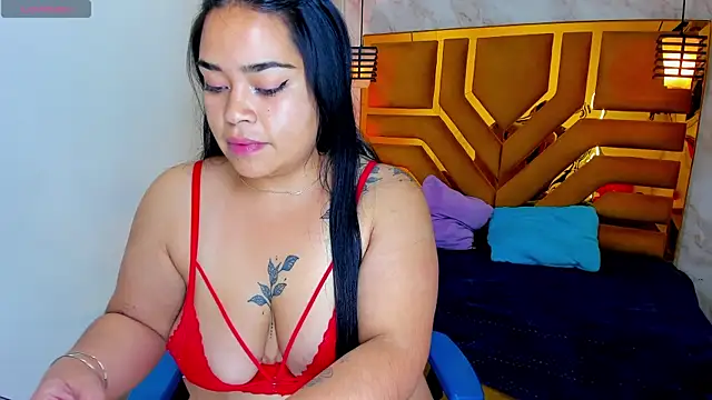 Violett Cinnamon online show from 07/11/26, 11:02