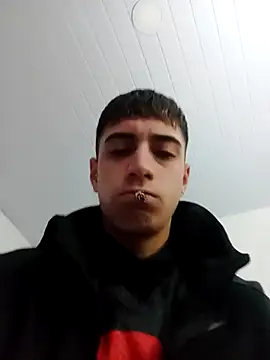 Snapshot of nicolasvaleanal chatting on 08/05/26, 05:16 nicolasvaleanal online show from 08/05/26, 05:16
