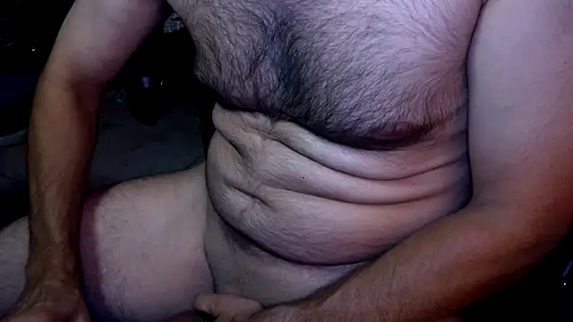 Snapshot of talltannhandsome chatting on 06/16/26, 06:05 talltannhandsome online show from 06/16/26, 06:05