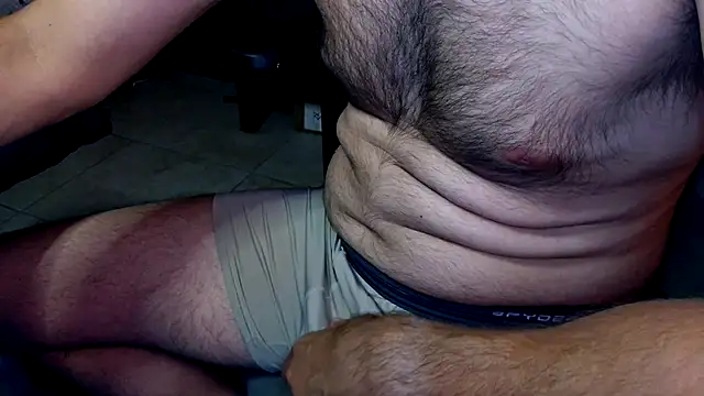 Snapshot of talltannhandsome chatting on 07/27/26, 01:07 talltannhandsome online show from 07/27/26, 01:07